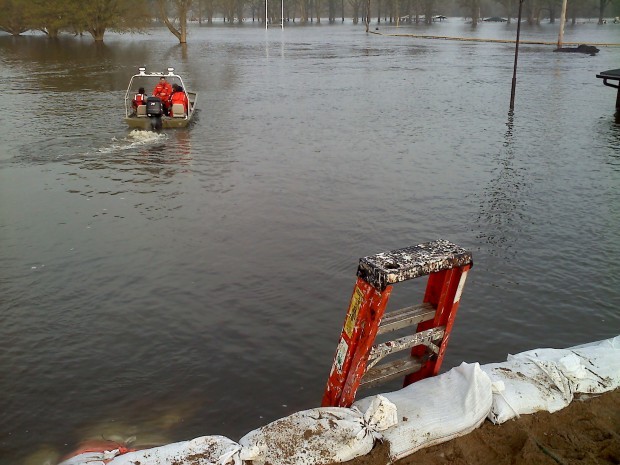 Flooding: Credit Island